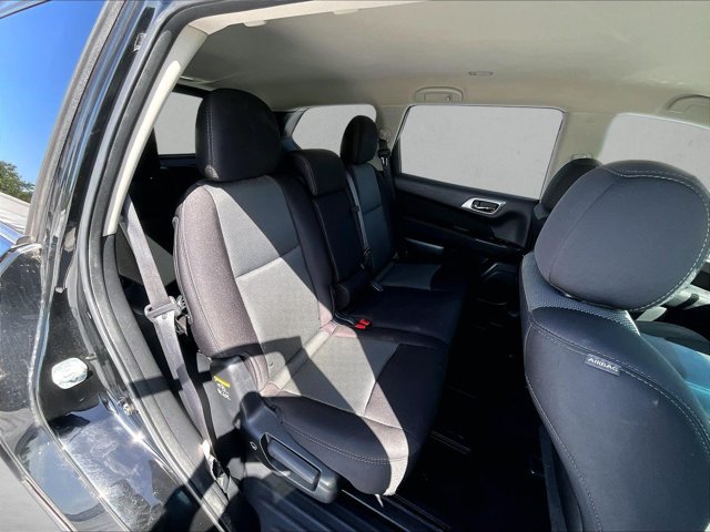 Used 2017 Nissan Pathfinder SV FWD image 29