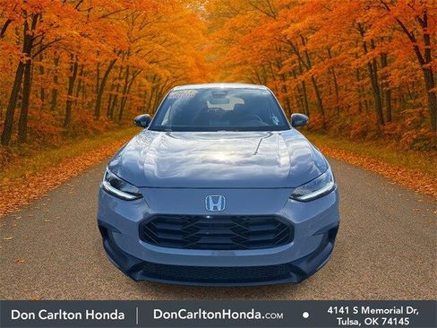 Used 2025 Honda HR-V Sport image 2