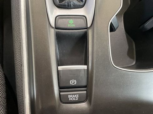 Used 2018 Honda Accord EX image 24