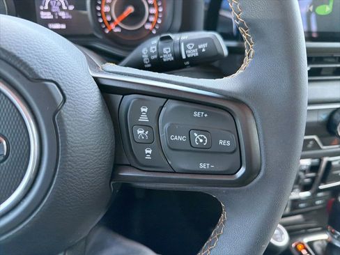 Used 2024 Jeep Wrangler Willys image 7