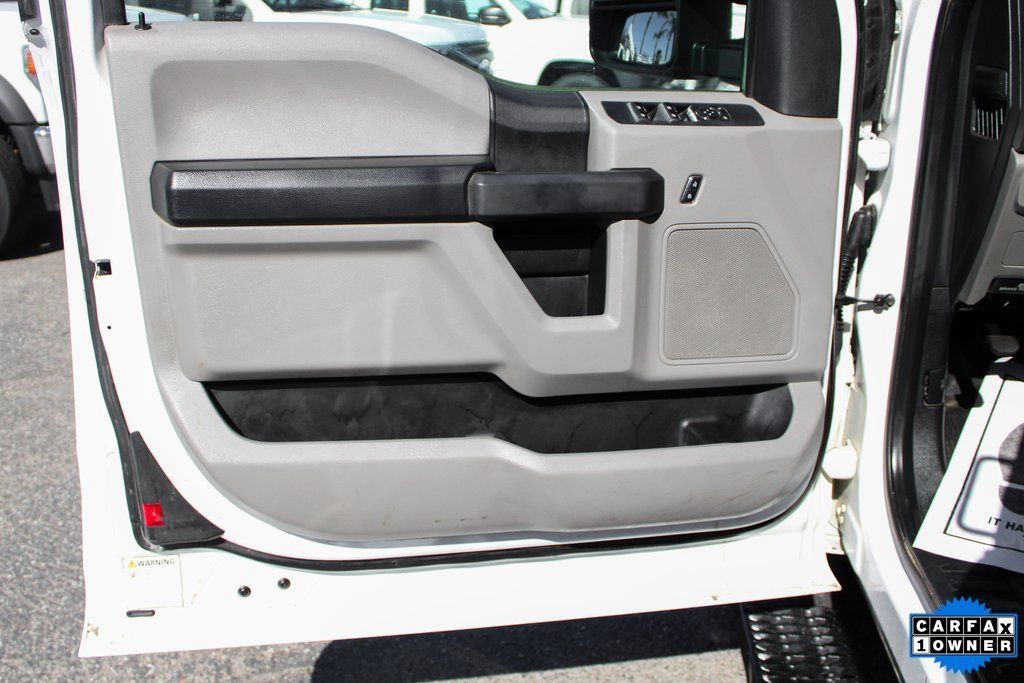 Used 2017 Ford F250 XL w/ Power Equipment Group AWD/4WD image 15