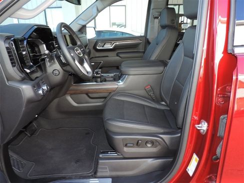 Certified 2025 GMC Sierra 1500 SLT image 20