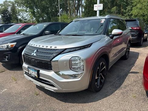 Used 2023 Mitsubishi Outlander SEL AWD/4WD image 4