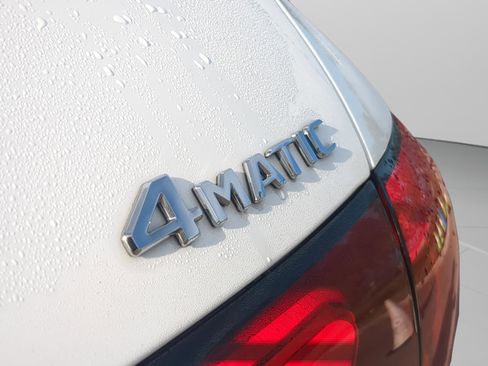 Certified 2025 Mercedes-Benz GLC 300 4MATIC image 9