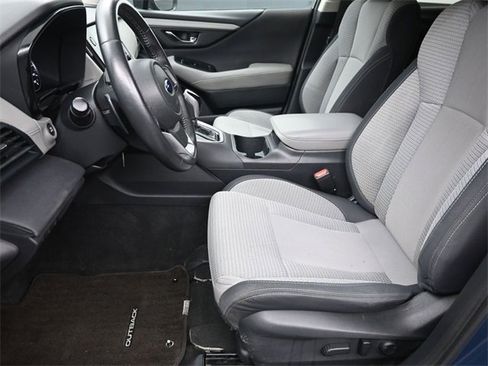 Used 2024 Subaru Outback Premium image 17