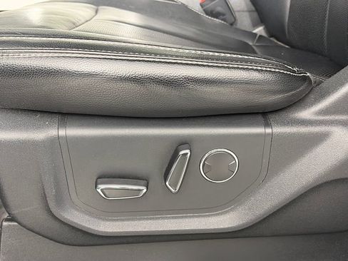 Used 2018 Ford F150 Lariat w/ Equipment Group 502A Luxury image 27