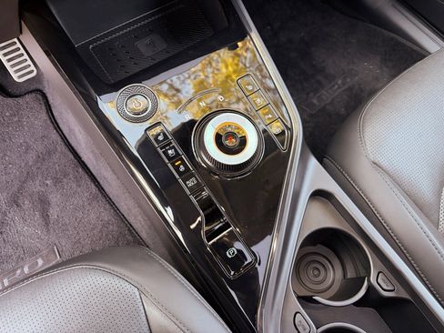 Used 2024 Kia Niro Wave w/ Wave Preserve Package image 21