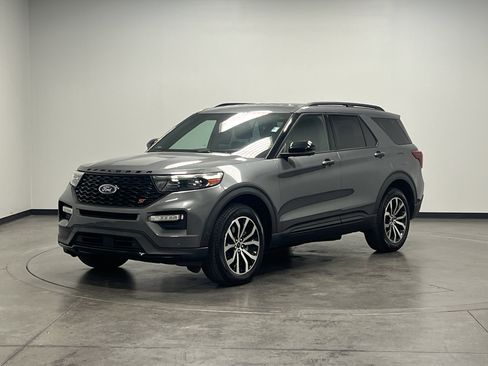 Used 2021 Ford Explorer ST w/ Equipment Group 401A image 4