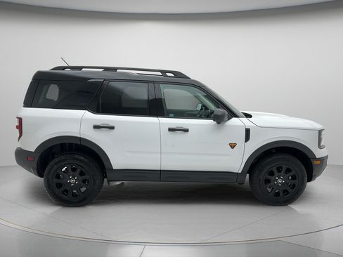 Used 2025 Ford Bronco Sport Badlands AWD/4WD image 2