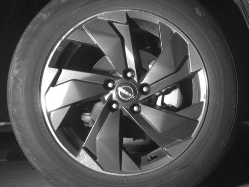 Used 2025 Nissan Rogue SV image 13