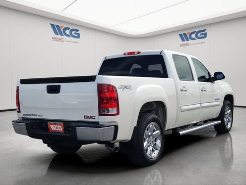 Used 2013 GMC Sierra 1500 SLT w/ SLT White Diamond Edition AWD/4WD image 4