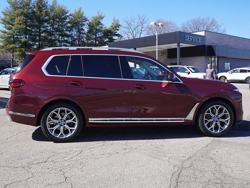 Used 2024 BMW X7 xDrive40i w/ Premium Package image 23