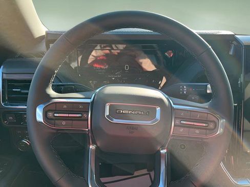 New 2026 GMC Yukon Denali AWD/4WD image 15