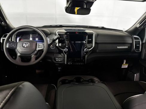 New 2026 RAM 2500 Laramie AWD/4WD image 12