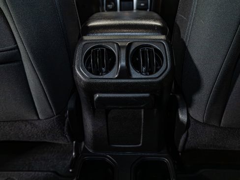 Used 2019 Jeep Wrangler Unlimited Sport AWD/4WD image 22