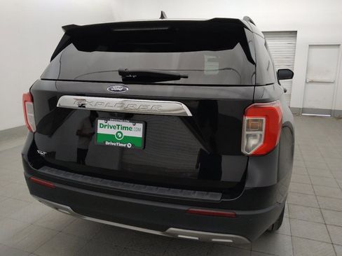 Used 2023 Ford Explorer XLT w/ Equipment Group 202A RWD image 7