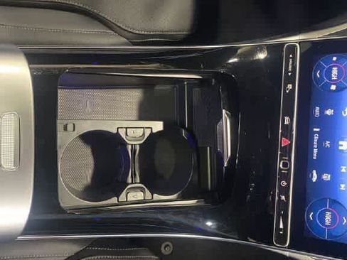New 2026 Mercedes-Benz C 300 4MATIC Sedan image 11