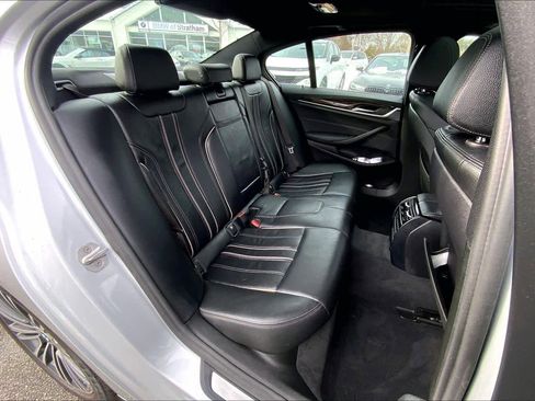 Used 2018 BMW 530i xDrive image 19