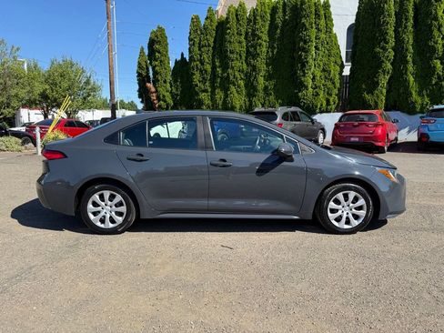 Used 2024 Toyota Corolla LE FWD image 10