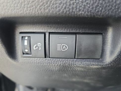 Used 2025 Toyota RAV4 XLE image 59