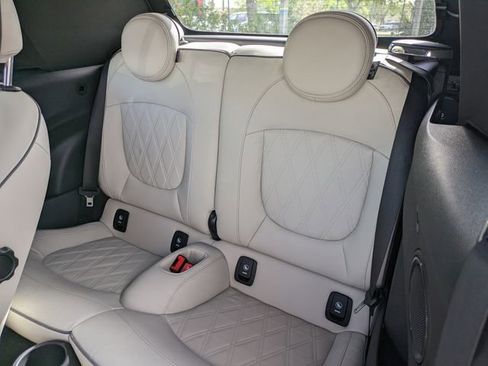 Used 2022 MINI Cooper S w/ Signature Upholstery Package FWD image 14