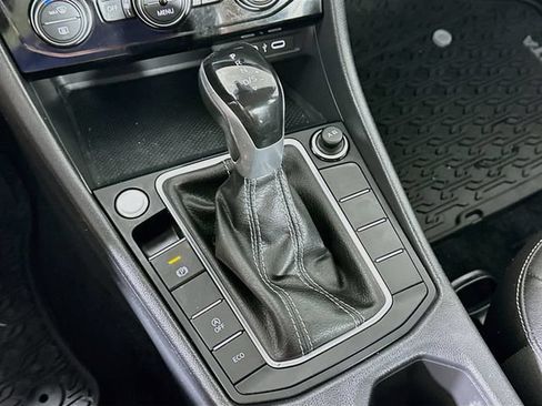 Certified 2023 Volkswagen Jetta SE FWD image 17