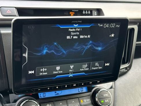 Used 2018 Toyota RAV4 LE Plus image 15