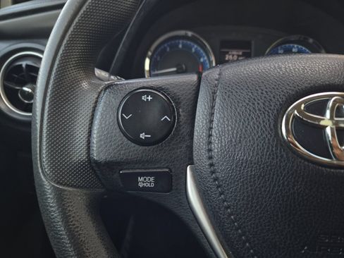 Used 2019 Toyota Corolla LE FWD image 15