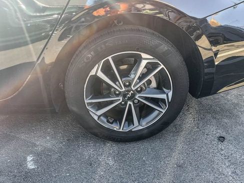 Certified 2023 Kia Forte LXS FWD image 8