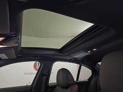 Used 2021 BMW 330i xDrive 330i xDrive w/ Convenience Package image 16