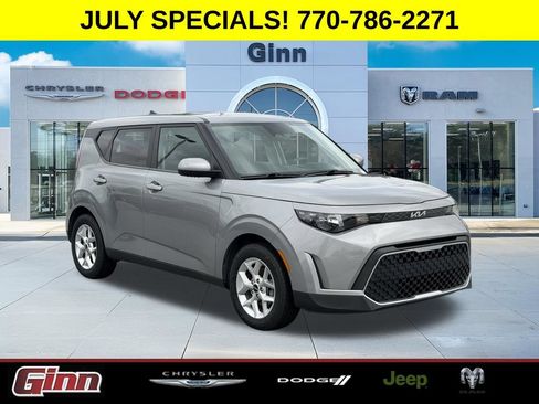 Used 2023 Kia Soul LX w/ LX Technology Package FWD image 1