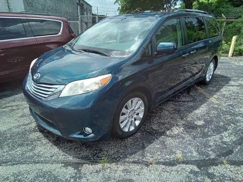 Used 2011 Toyota Sienna Limited w/ Entertainment Pkg FWD image 1