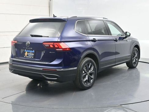 Used 2022 Volkswagen Tiguan SE AWD/4WD image 27