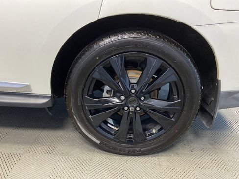 Used 2017 Nissan Pathfinder Platinum w/ Midnight Edition Package image 32