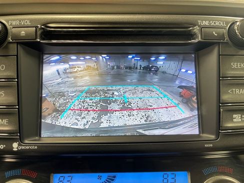 Used 2015 Toyota RAV4 Limited image 20