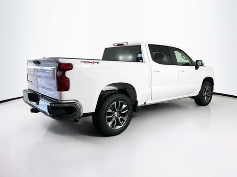 Used 2024 Chevrolet Silverado 1500 LT AWD/4WD image 9