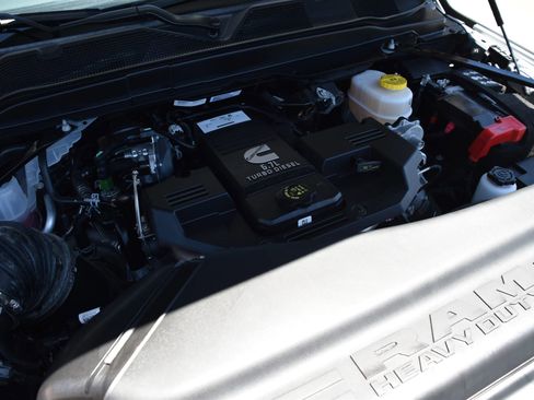 Used 2024 RAM 2500 Laramie AWD/4WD image 33