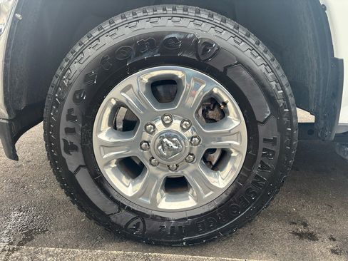 Used 2023 RAM 2500 Big Horn w/ Level 1 Equipment Group image 16