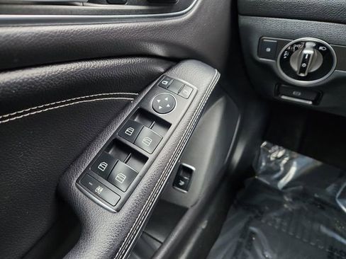 Used 2018 Mercedes-Benz CLA 250 CLA 250 image 32