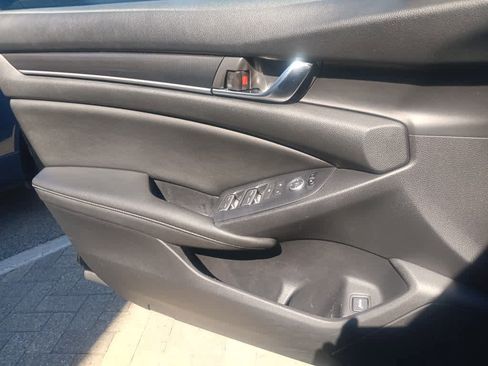 Used 2019 Honda Accord Sport image 13