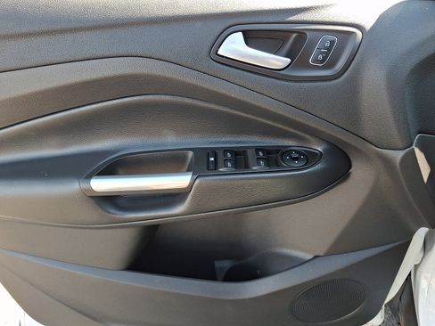 Used 2017 Ford Escape SE FWD image 14