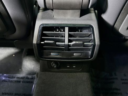 Certified 2025 Audi Q3 2.0T Premium Plus w/ Premium Plus Package image 23