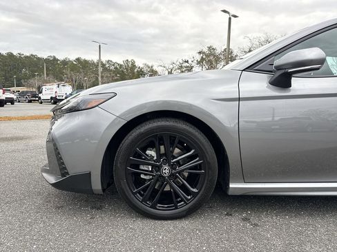 Used 2025 Toyota Camry SE image 10