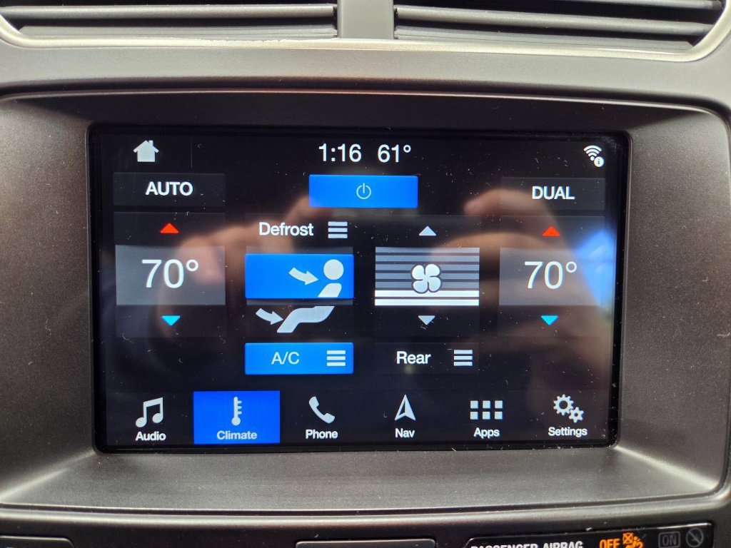 Used 2018 Ford Explorer XLT w/ XLT Technology Feature Bundle AWD/4WD image 44