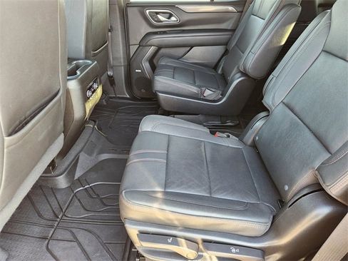 Used 2022 Chevrolet Tahoe RST w/ Luxury Package image 30