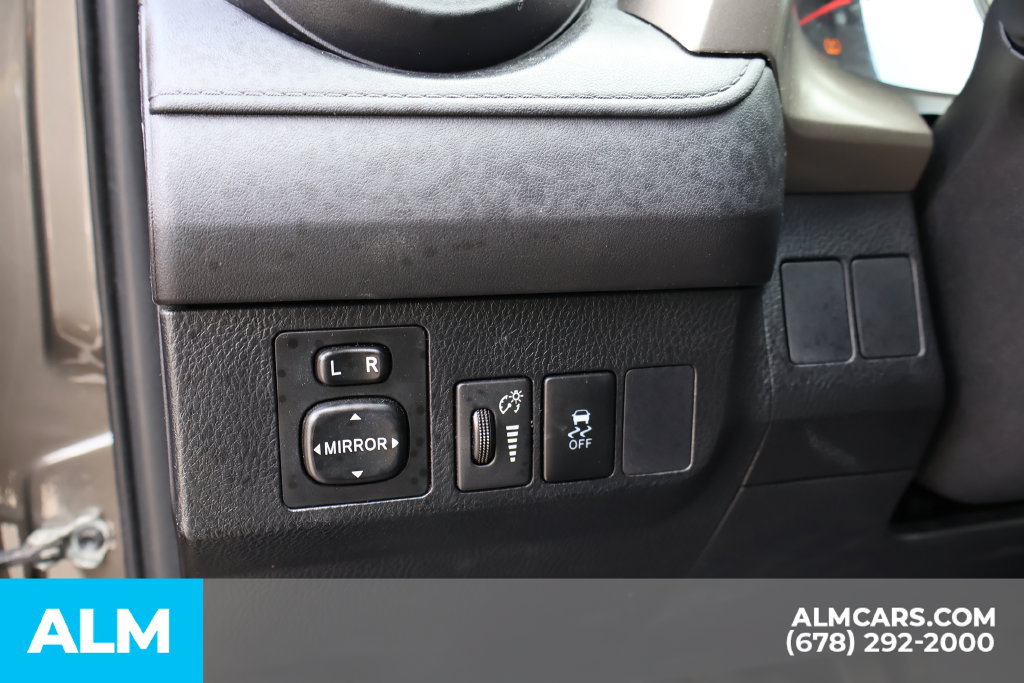 Used 2014 Toyota RAV4 LE FWD image 12