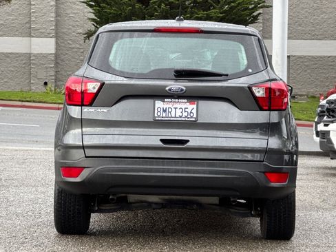 Used 2019 Ford Escape S image 5