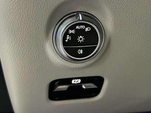 Certified 2023 Mercedes-Benz C 300 4MATIC Sedan image 27