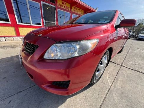 Used 2010 Toyota Corolla LE image 1