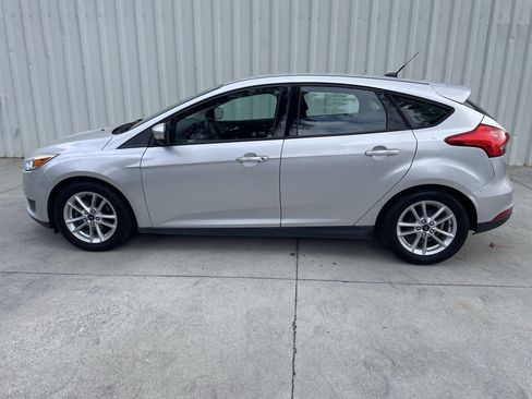 Used 2016 Ford Focus SE image 6